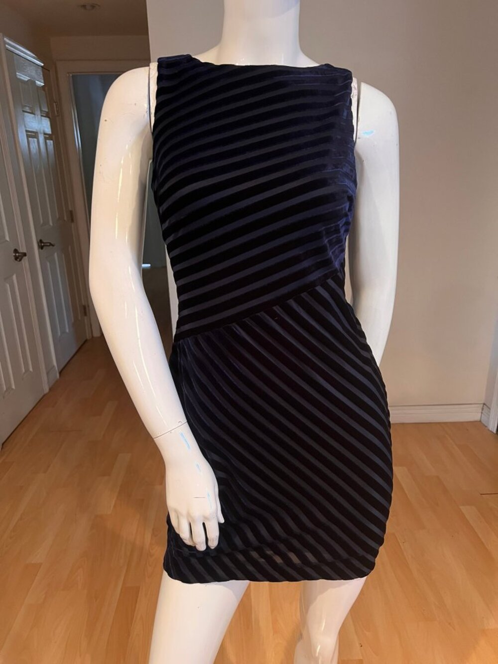 LAUREN RALPH LAUREN STRIPED VELVET SHEATH DRESS SIZE 4 P / PETITE NAVY